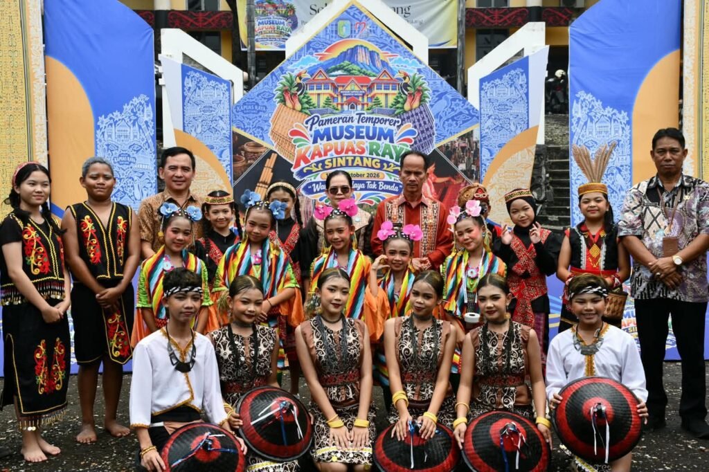 Sintang Tutup Pameran Warisan Budaya Tak Benda, Bupati Ajak Generasi Muda Lestarikan Tradisi