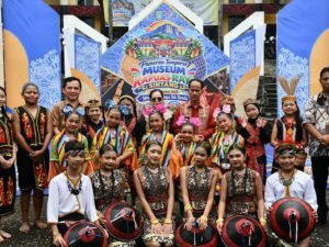 Sintang Tutup Pameran Warisan Budaya Tak Benda, Bupati Ajak Generasi Muda Lestarikan Tradisi