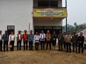 Sintang Resmikan Kantor Resort dan Pastori GKE Tebidah Tengah di Kayan Hulu